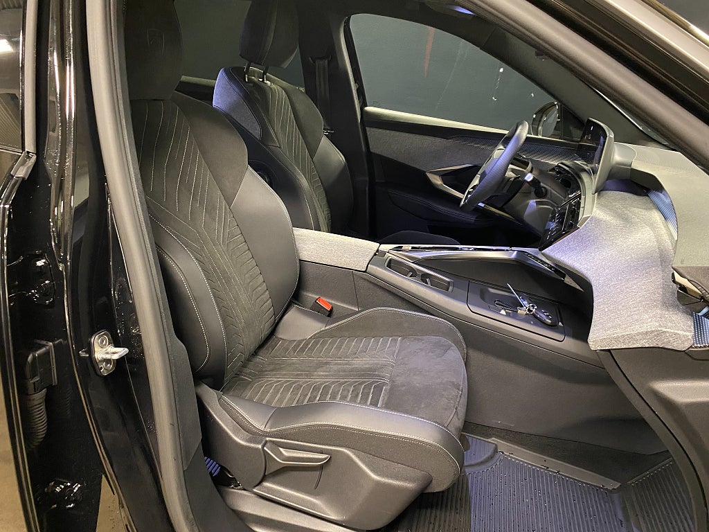 Bild på Peugeot 3008 GT HYBRID 136hk e-DSC