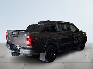 Toyota Hilux Dubbelhytt 2.8 4WD Invincible MOMS/JBL/360/Skinn/MoK