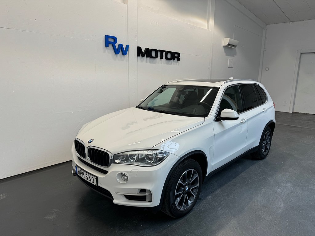 BMW X5 xDrive30d 258hk 360° HUD Pano H/K D-värm Drag Navi