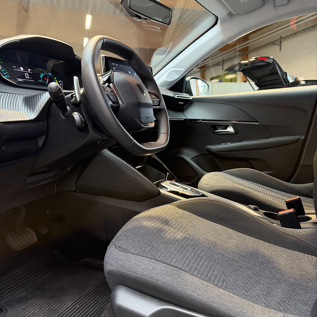 Peugeot 208 HYBRID 100 e-DSC Style Winter Carplay MOMS