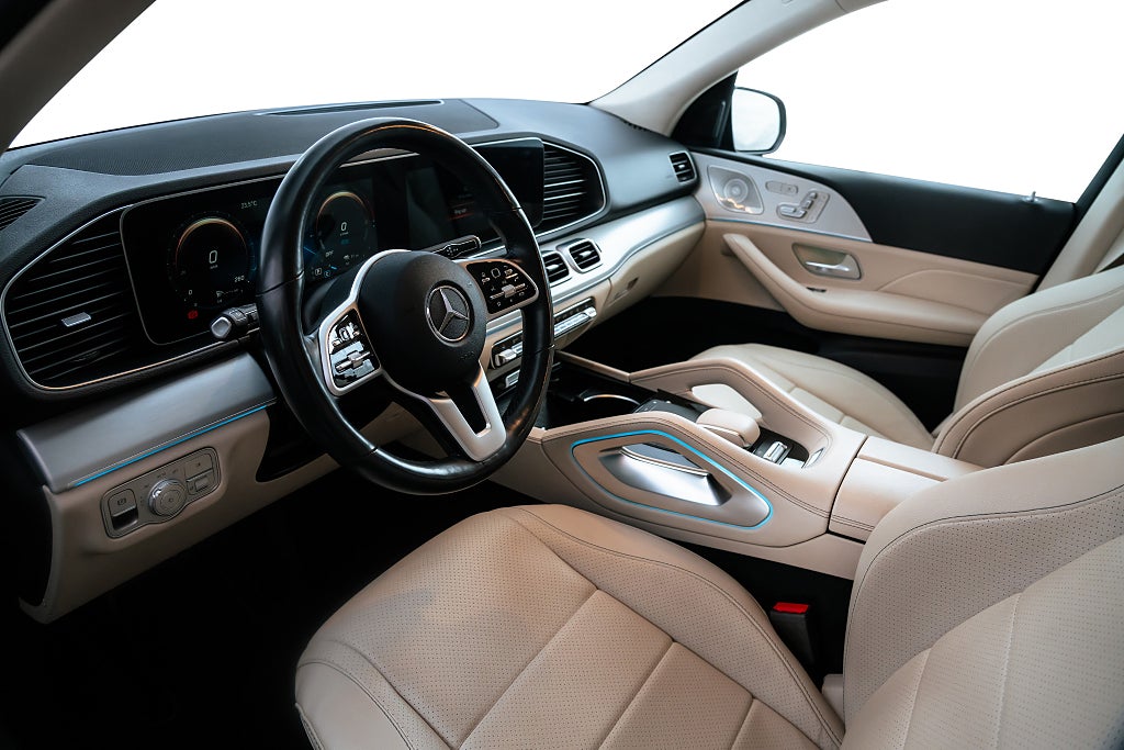 Gallery image 7 of 15