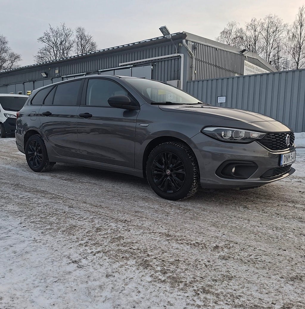 Fiat Tipo Kombi 1.4 FIRE Euro 6 AC Farthållare  Leasingsbar 