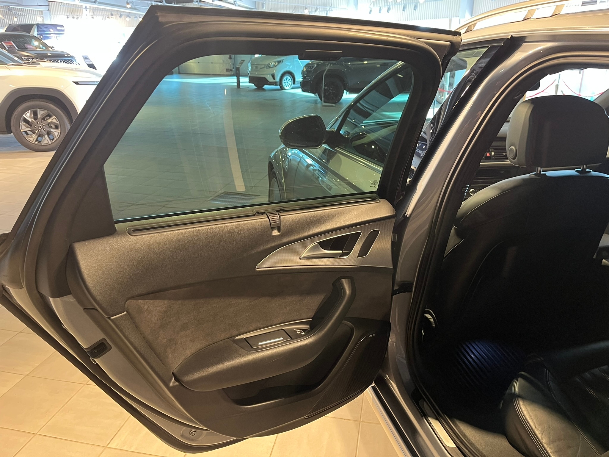 Audi A6 2016, photo 7/52