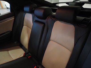 Halvkombi Honda Civic 13 av 23