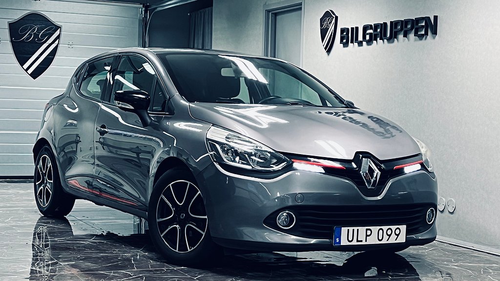 Renault Clio 0.9 TCe Euro5|Navigatino|Bose|Nybesiktigad|Drag