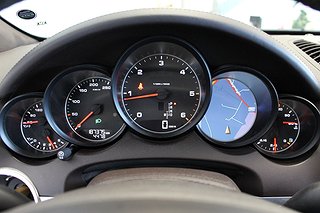 SUV Porsche Cayenne 20 av 25
