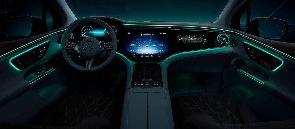 
Mercedes-EQ. EQE SUV. AMG Line Exterior, Night Package, Velvet brown metallic, 22" AMG multi-spoke light-alloy wheels, Electric Art Line Interior, Leather Nappa balao brown/neva grey