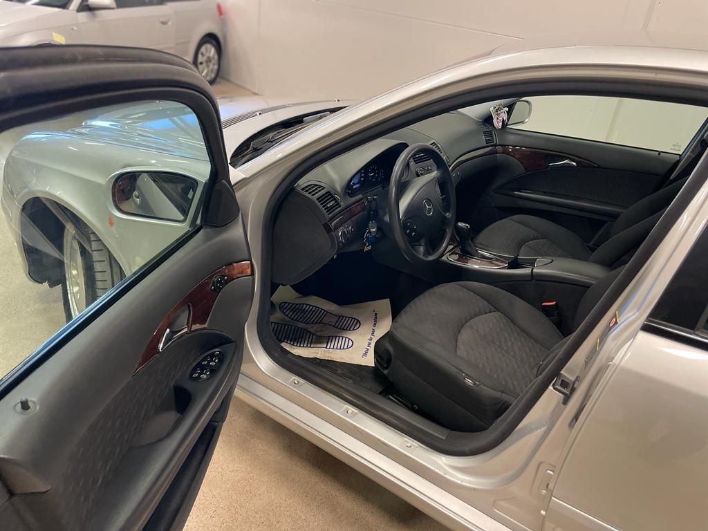 Mercedes-Benz E 2005, kuva 2/20