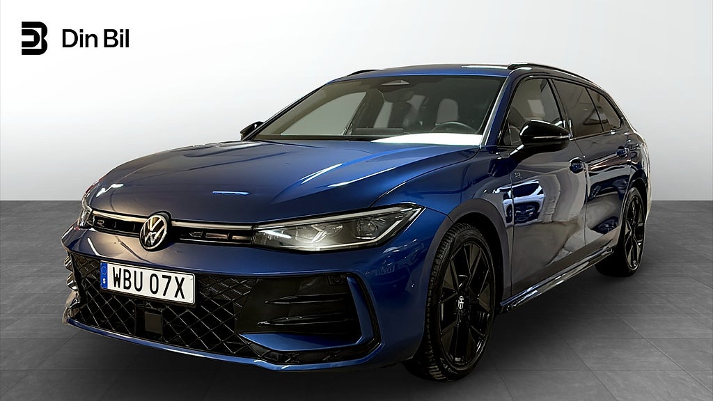 Volkswagen Passat R-LINE Edition TDI 4M P-värmare/Drag/LED-Matrix