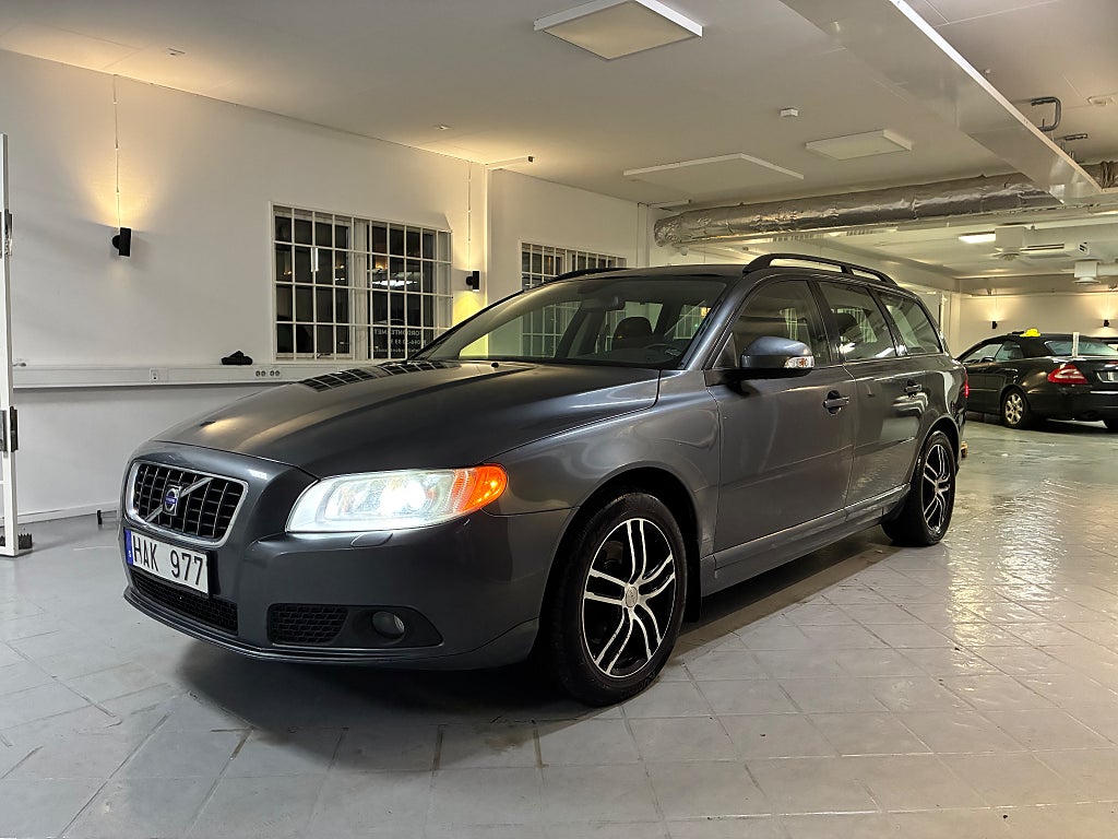 Volvo V70 Volvo V70 ** Automat ** Ny bess ** Ny Bes Diesel Momentum Euro 4