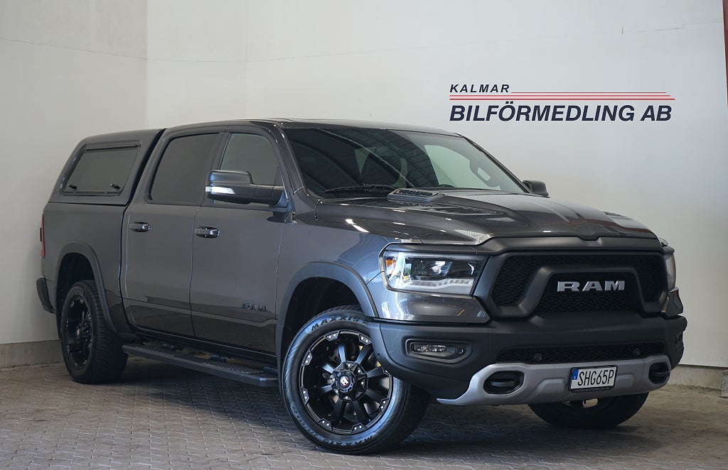 Dodge RAM 1500 REBEL Kåpa Luftfjädring Panorama 395hk