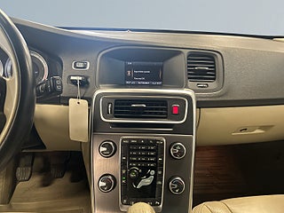 Volvo V60 D3 Summum M-Värmare/Skinn/P-Värmare/LED-Ramp/P-Sensorer – bild 11