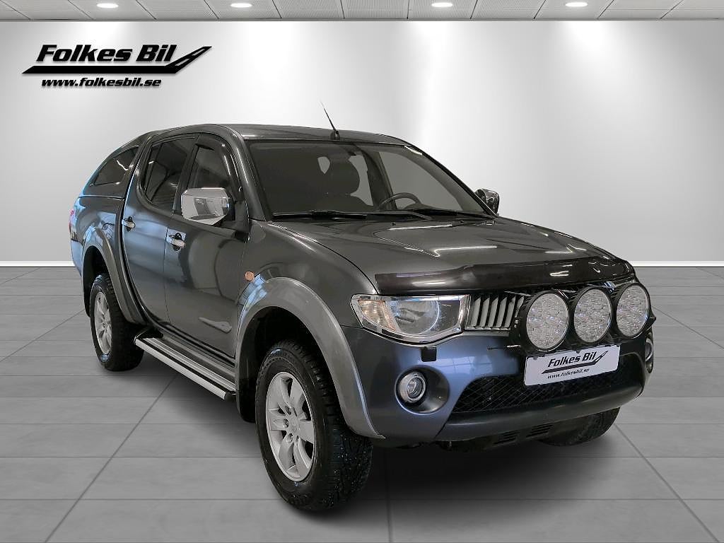 Mitsubishi L200 Double Cab Business 2.5D Aut 4WD SoV