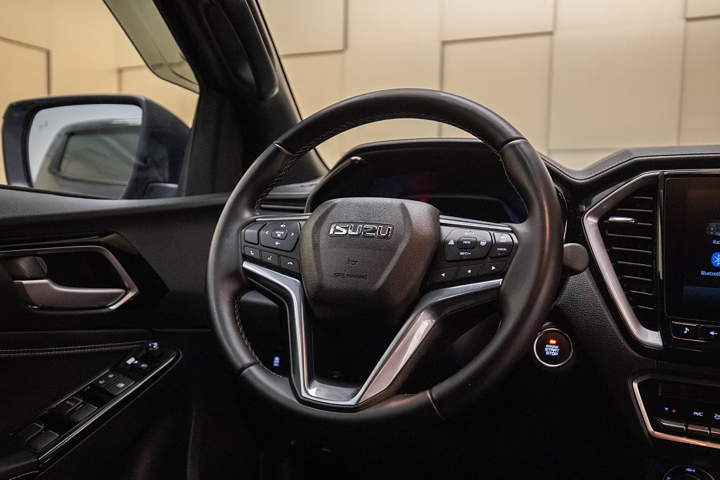 Isuzu D-Max 1.9 4WD XRX / Värmare / Kamera / Drag / Extraljus