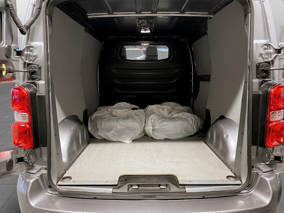 Bild på Peugeot Expert PRO+ 145hk 145hk Aut L2 B-KAMERA DRAG