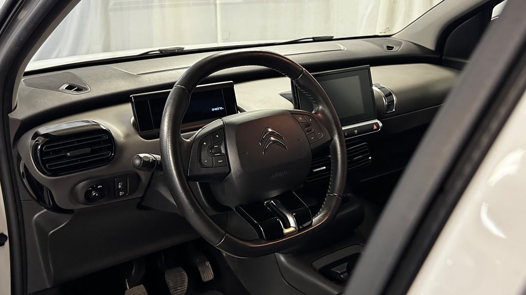 Citroën C4 Cactus 1.2 PT Feel 110hk Farthållare Låga mil Apple Carplay bild 13