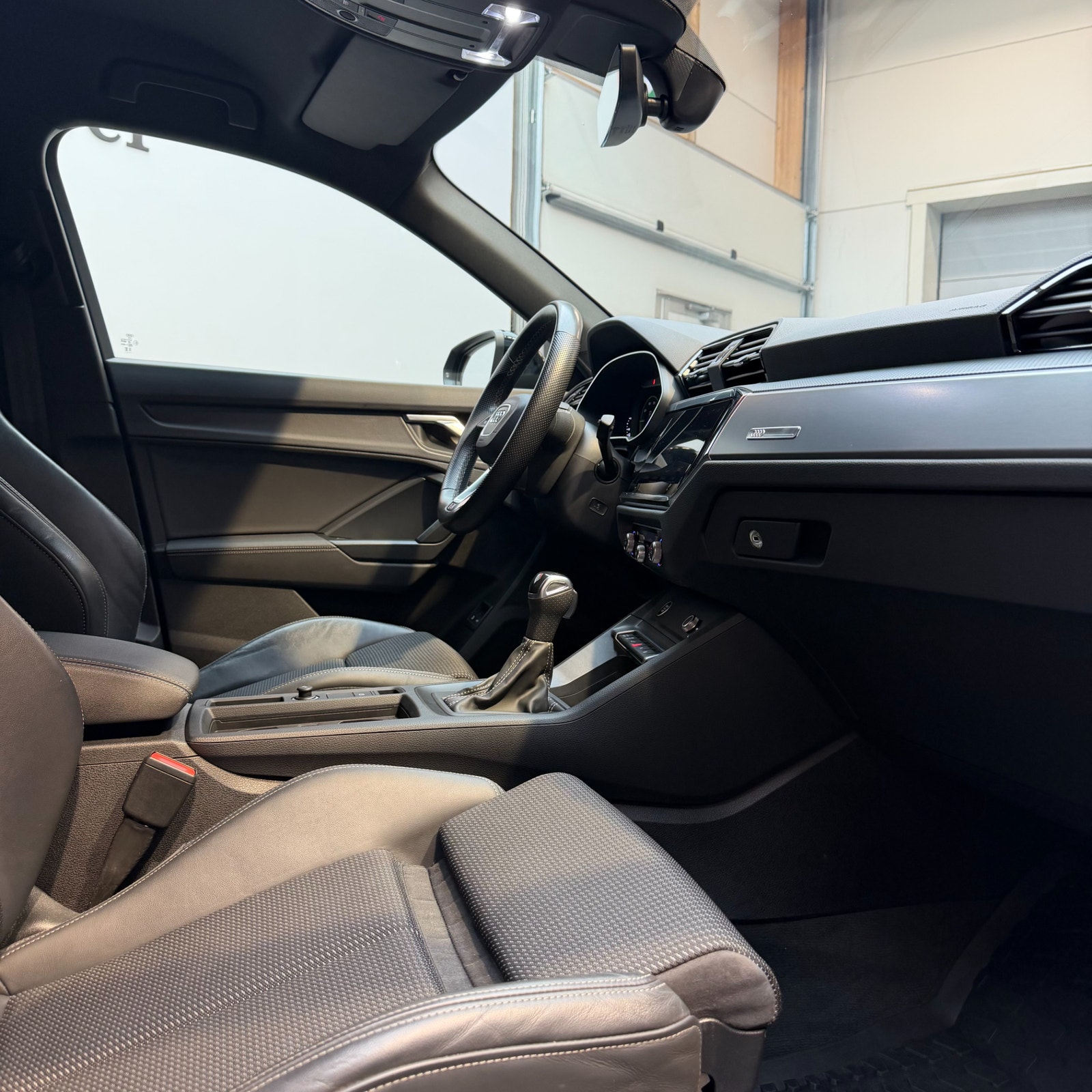 Audi Q3 45 TFSI e S Tronic S line Matrix Cockpit Carplay "20" 2023 - miniatyr 11