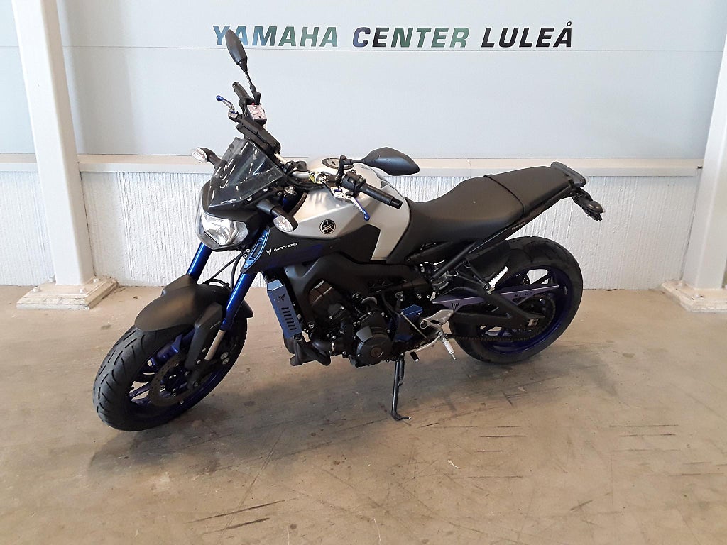 Yamaha MT-09 