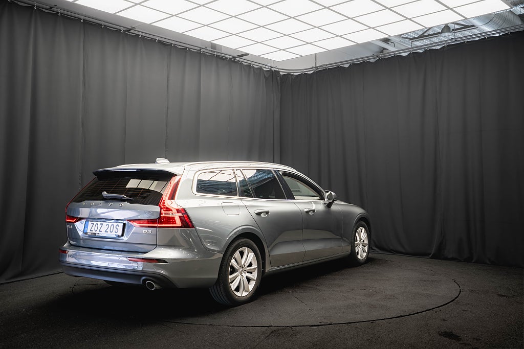 Volvo V60 D3 KAMERA DRAG D-VÄRM BLIS KEYLESS CARPLAY