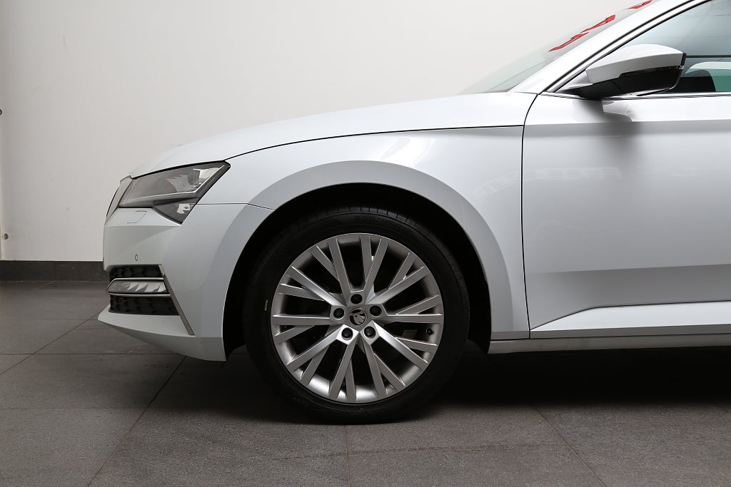 Skoda Superb iV Kombi 1,4 Plug-in Hybrid Style Navi Drag 2022