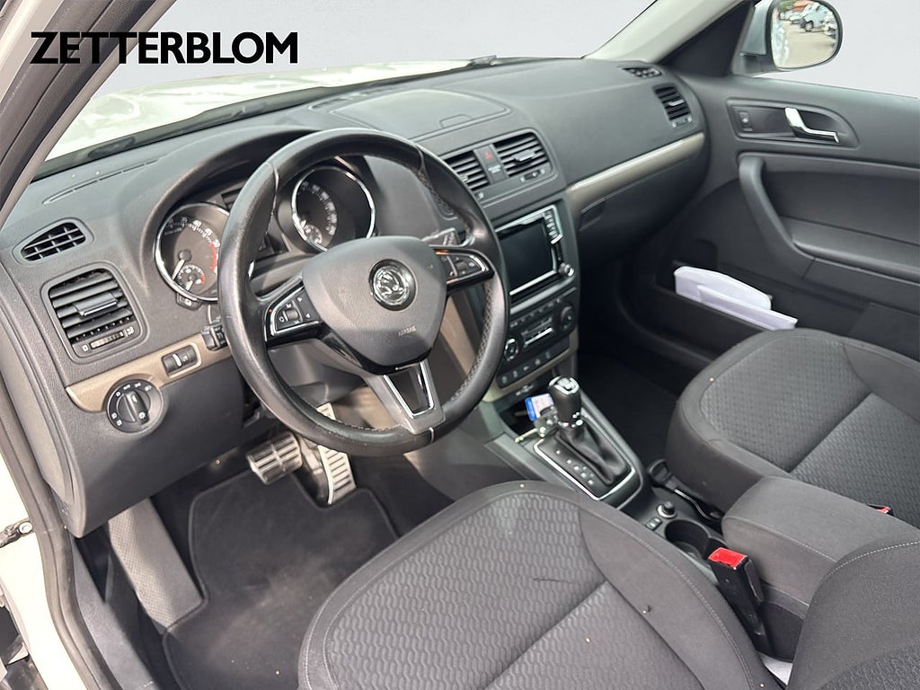 SUV Skoda Yeti 8 av 17
