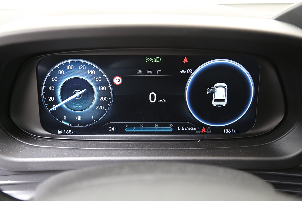 Hyundai Bayon 1,2 MPi Essential Kamera Leasbar CarPlay 2025