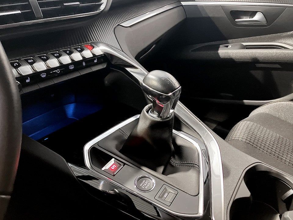 Bild på Peugeot 3008 Active 1.2 PT 130hk KAMPANJRÄNTA 3,99%