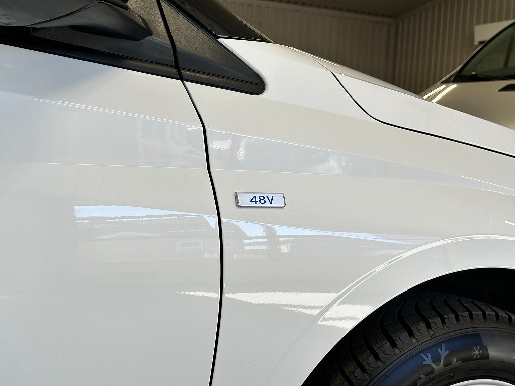 Hyundai i20 1.0 T-GDI DCT Essential Euro 6 ''Nyskick'' Låga mil!