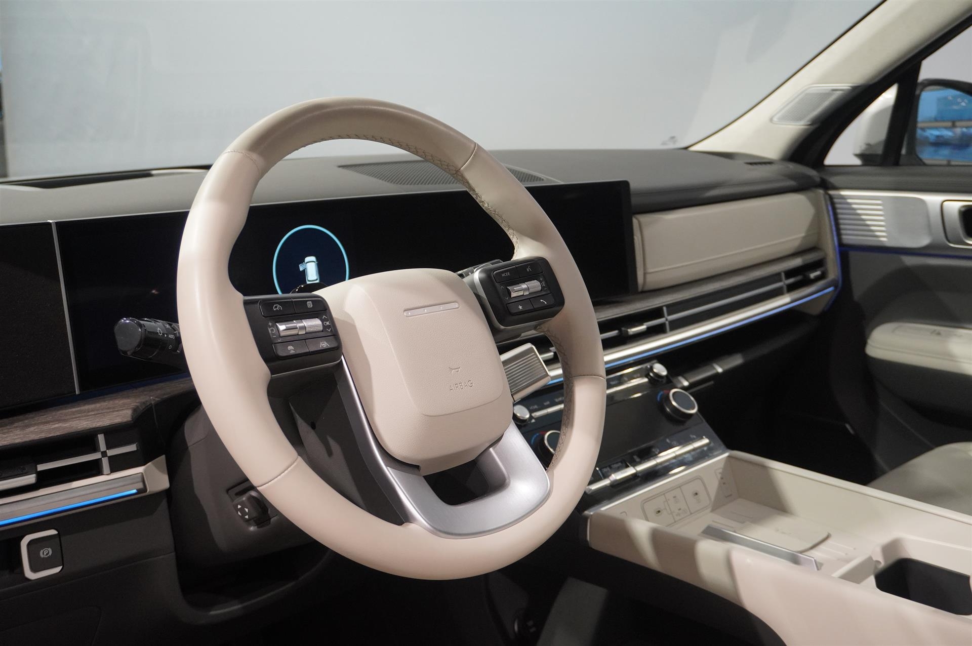 Hyundai Santa Fe 2025, photo 2/47