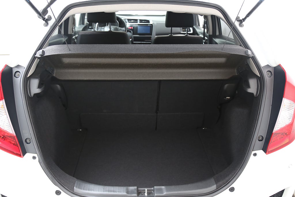 Honda Jazz 1,3 i-VTEC 102hk Elegance Aut 5D 1ägare Dragkrok 2016