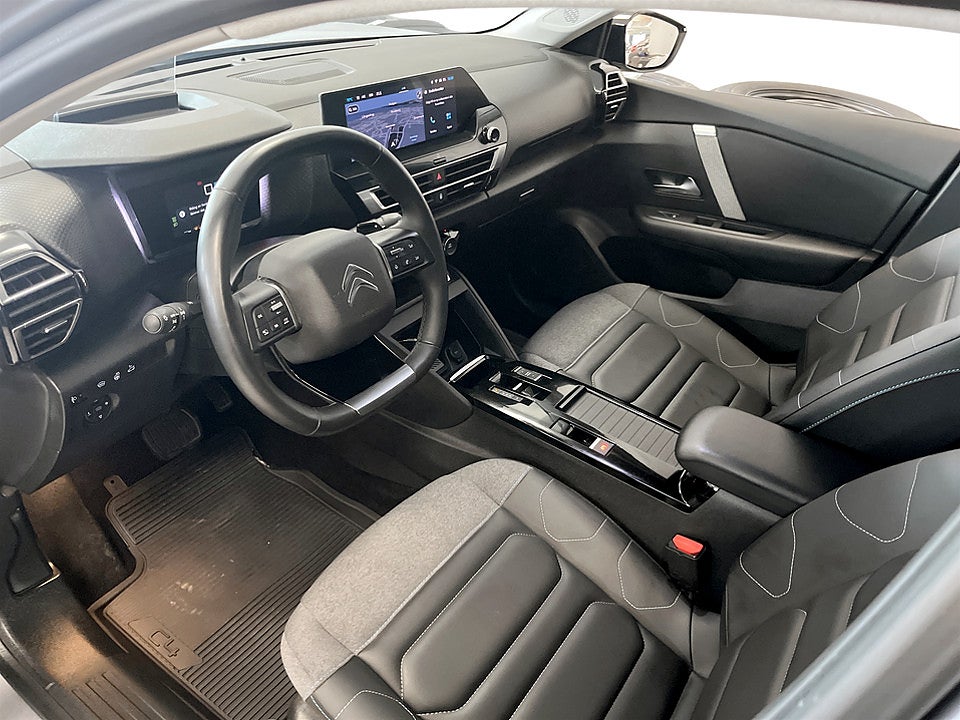 Bild på Citroën C4-X Shine 1.2 PT 130hk Aut B-KAMERA CARPLAY