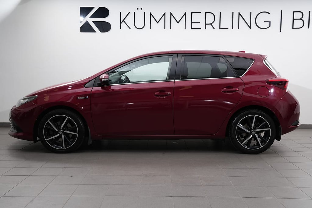Toyota Auris Hybrid e-CVT Intense Edition / B-kamera / P-...