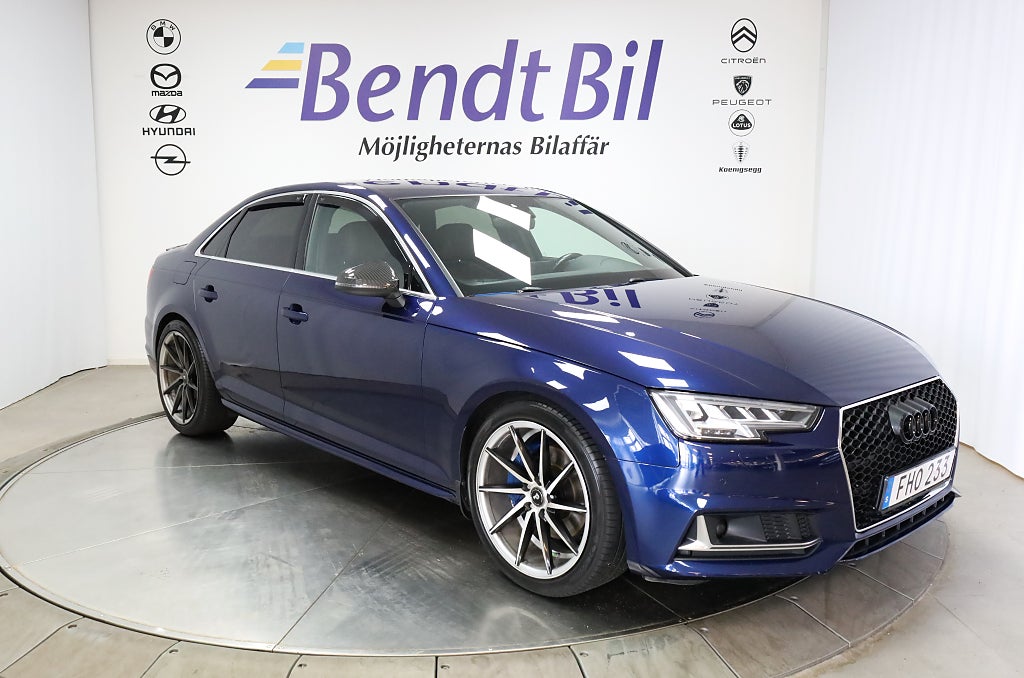 Audi A4 Sedan 40 TDI Quattro S Tronic 190hk/Navi/Adaptiv Farth.