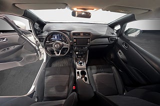 Halvkombi Nissan Leaf 7 av 15