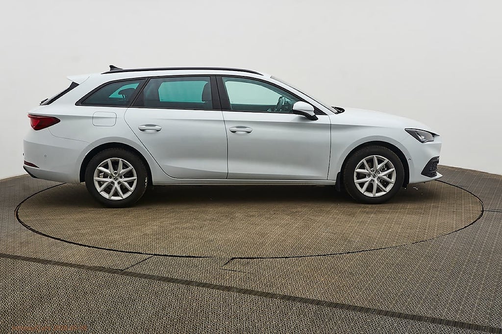Seat Leon León 1.5 eTSI P-värmare, Drag Teknikpaket, Vision Plus,