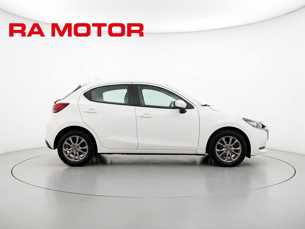 Mazda 2 1.5 SKYACTIV-G 90hk Core Motorvärmare Farthållare