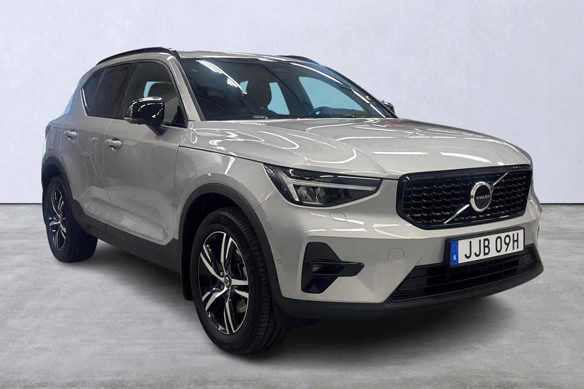 Volvo XC40 B3 FWD Bensin Plus Dark 2025, bild 6/10