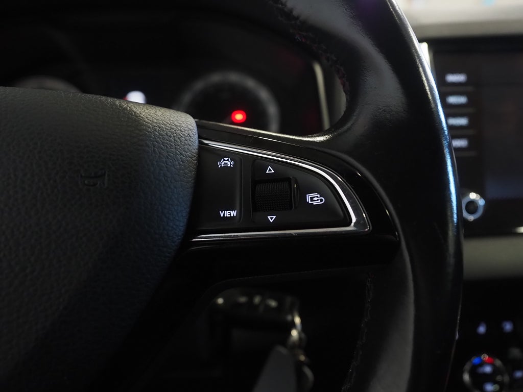 Skoda Karoq 1.0 TSI 115hk Ambition | Adaptiv farthållare | PDC | 2019