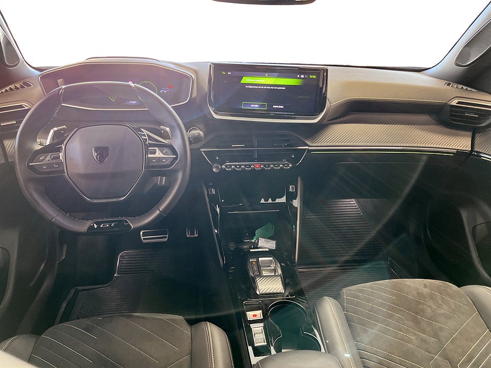 Bild på Peugeot 2008 GT 1.2 PT 130hk Aut B-KAMERA NAVI