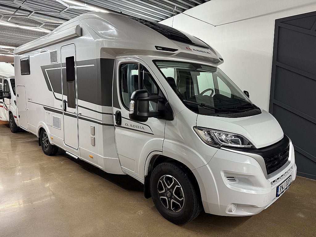 Adria Coral Axess 670 SL Solcell * AC * Automat *