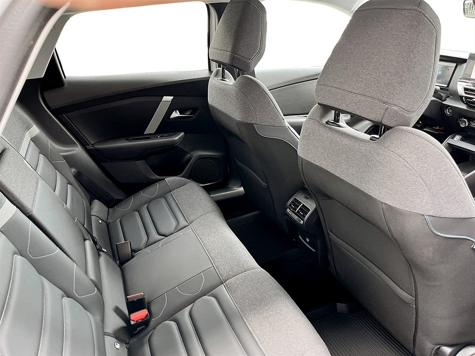 Bild på Citroën C4-X Shine 1.2 PT 130hk Aut B-KAMERA NAVI