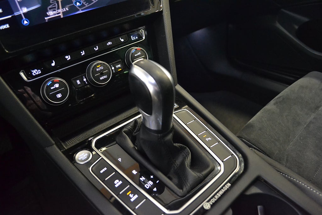 Volkswagen Passat Sportscombi GTE Plug-in Kamera Drag Värmare Navi IQ 2020
