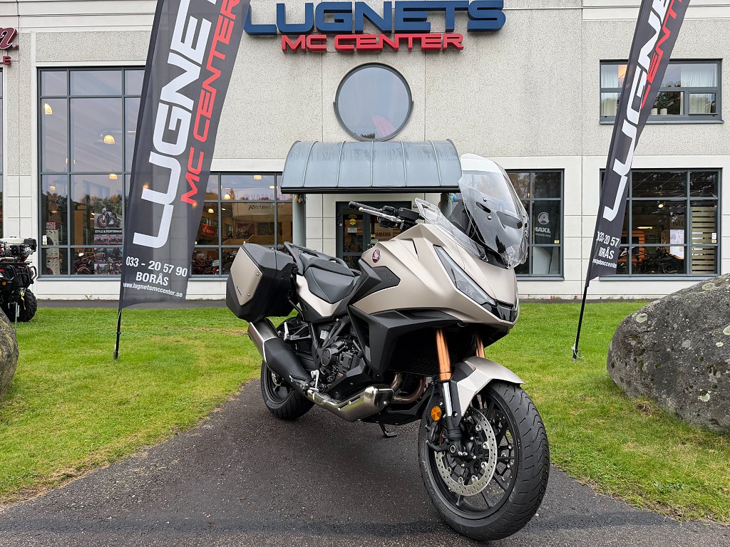 Honda NT1100 DCT ES #Finns för omgående leverans# 