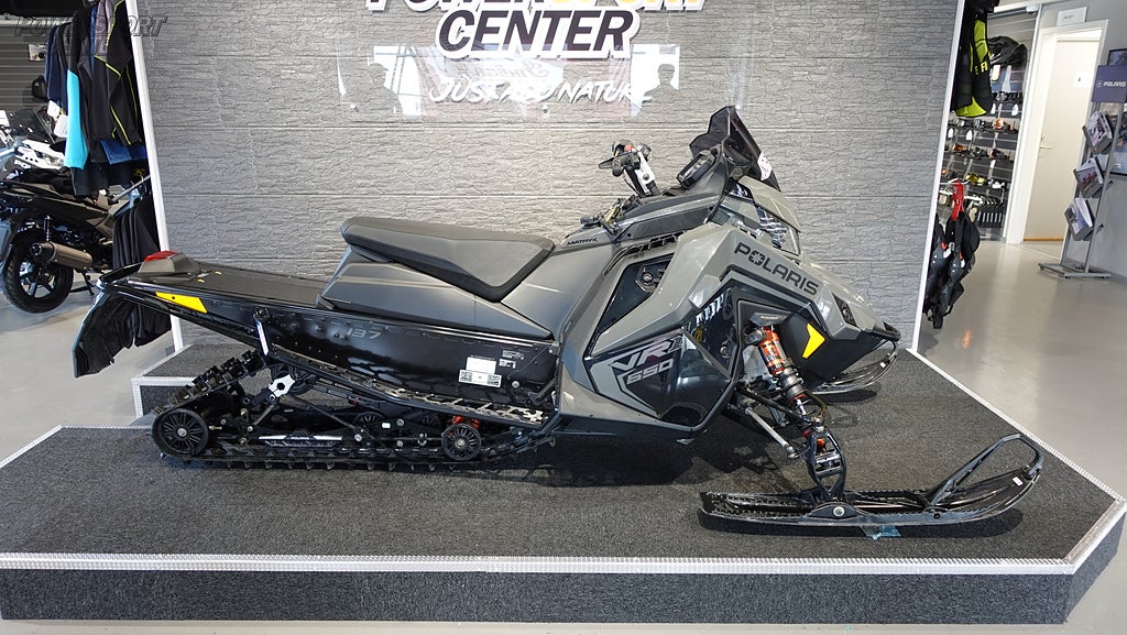 Polaris 650 INDY VR1 DYNAMIX 137 *POWERRÄNTA: 0% - 4,95%*