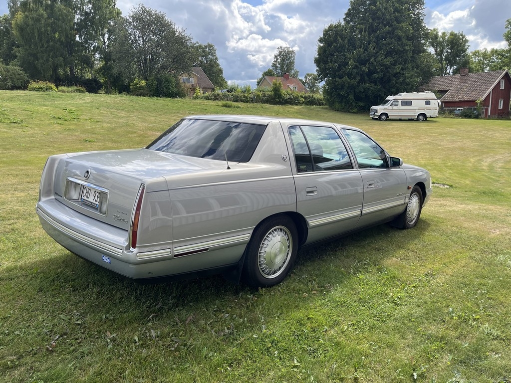 Cadillac De Ville Concours 1998, kuva 4/40