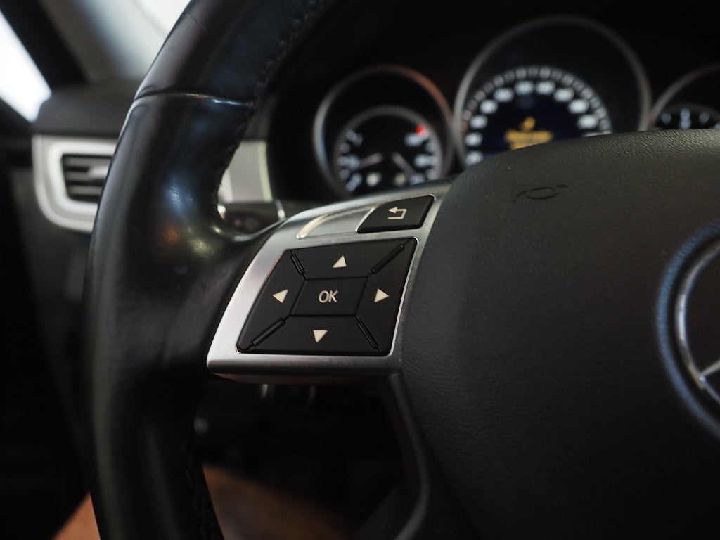 Mercedes-Benz E 220 T CDI BlueTEC 9G-Tronic 170hk Dragkrok Låga mil 2015