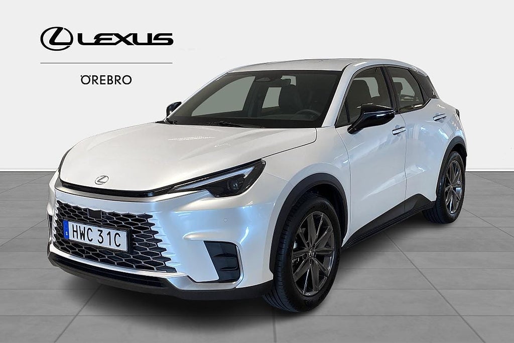 Lexus LBX Elegant Tech AWD V-Hjul