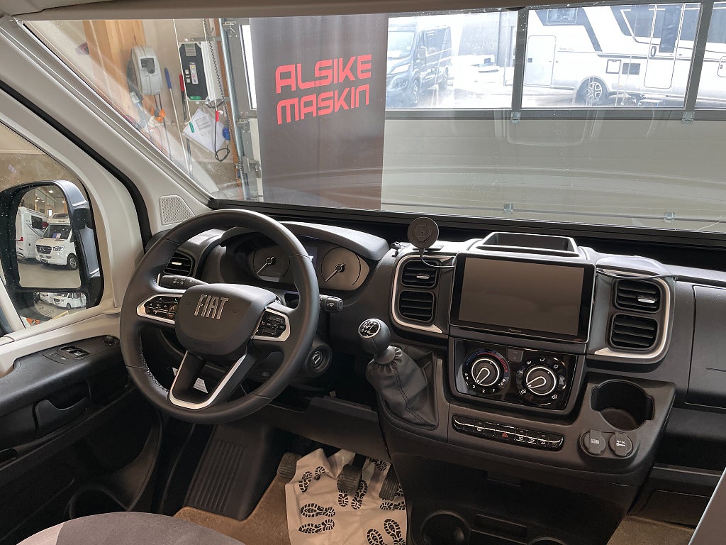 CHALLENGER F&S Edition / Solcell / Webasto / Litium / 5 bältad / Pop-Up - CHALLENGER