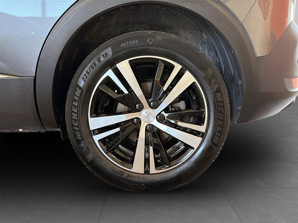 Bild på Peugeot 5008 GT 1.2 PT 130hk Aut 7-SITS B-KAMERA CARPLAY