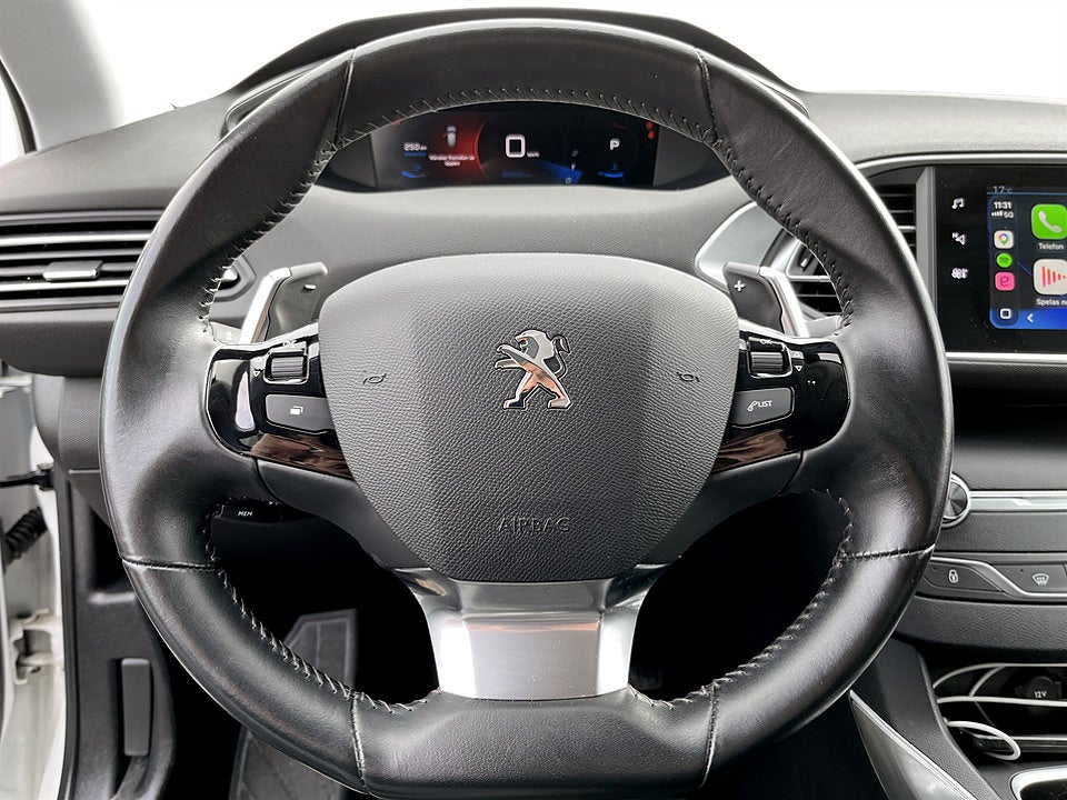 Bild på Peugeot 308 Allure 5D 1.2 PT 131hk Aut B-KAMERA CARPLAY